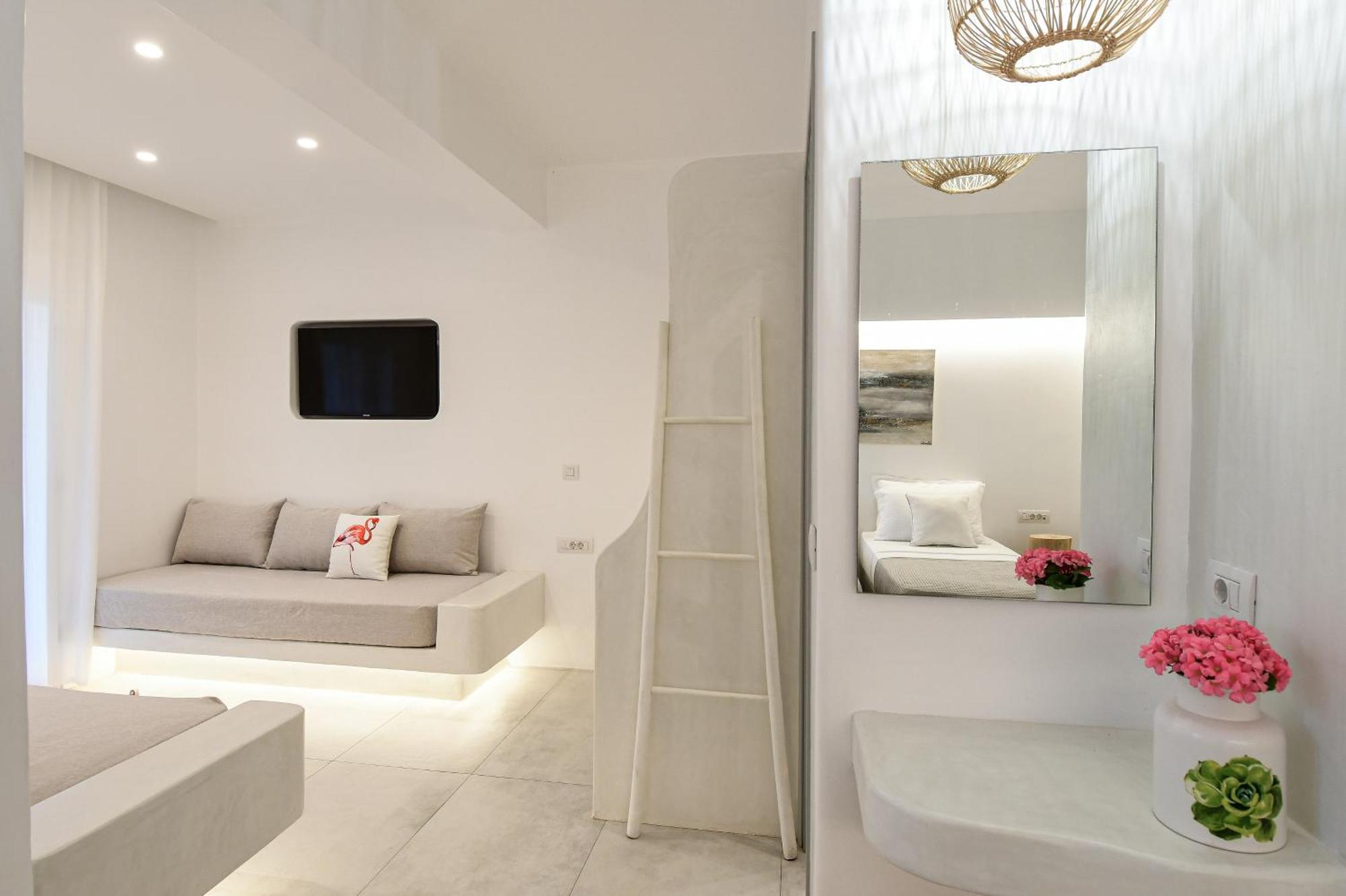 Apartment Art Chora